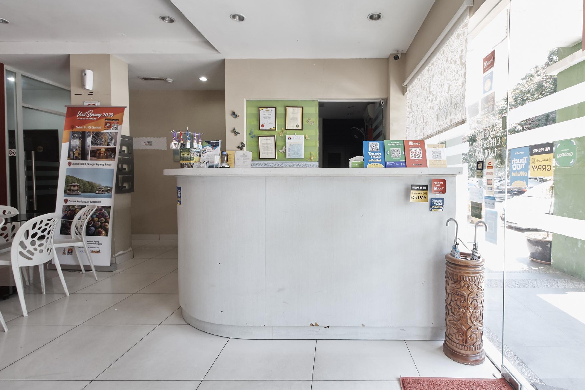 Coop Hotel Putrajaya & Cyberjaya Kampung Dengkil Extérieur photo