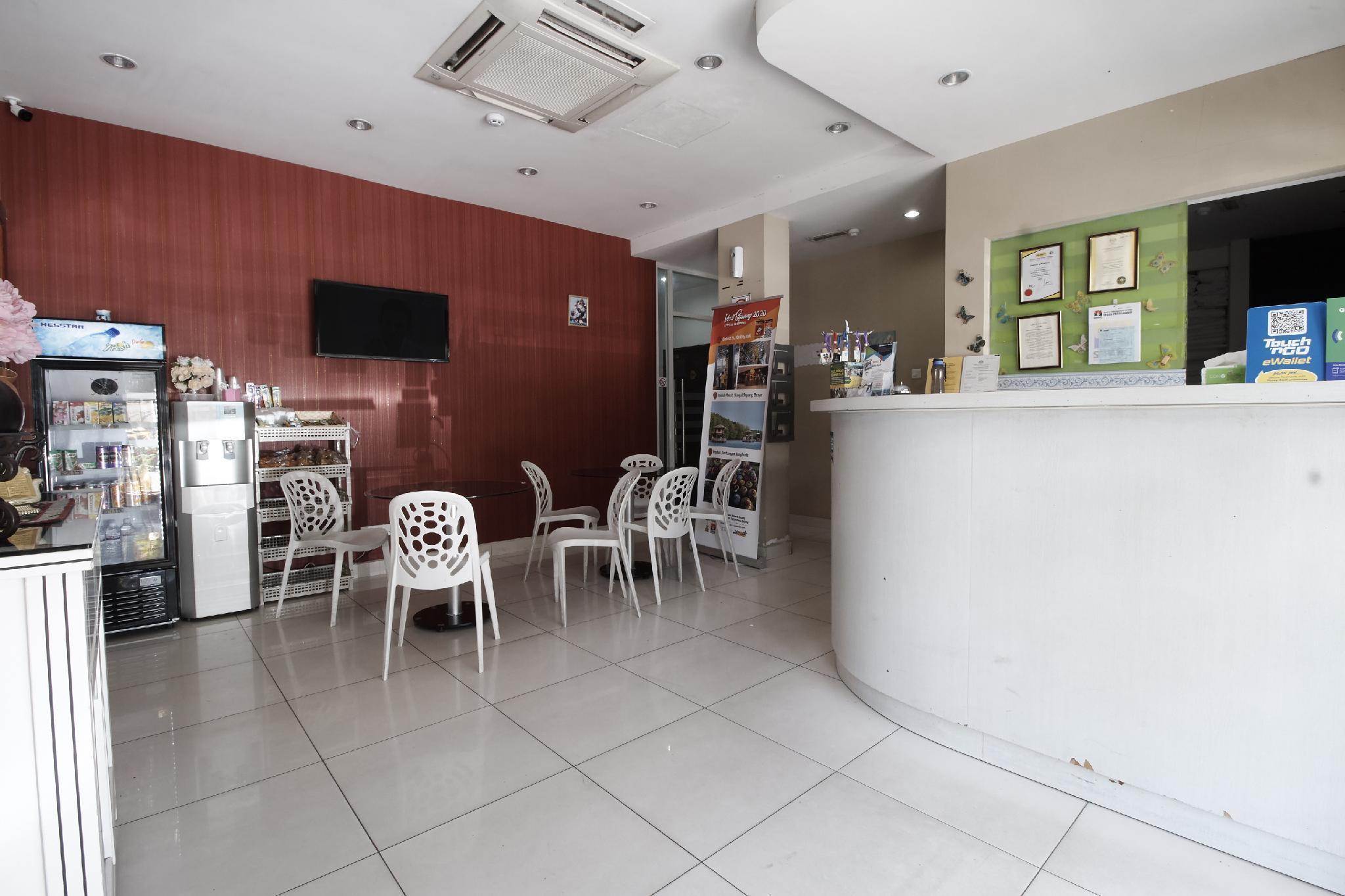 Coop Hotel Putrajaya & Cyberjaya Kampung Dengkil Extérieur photo