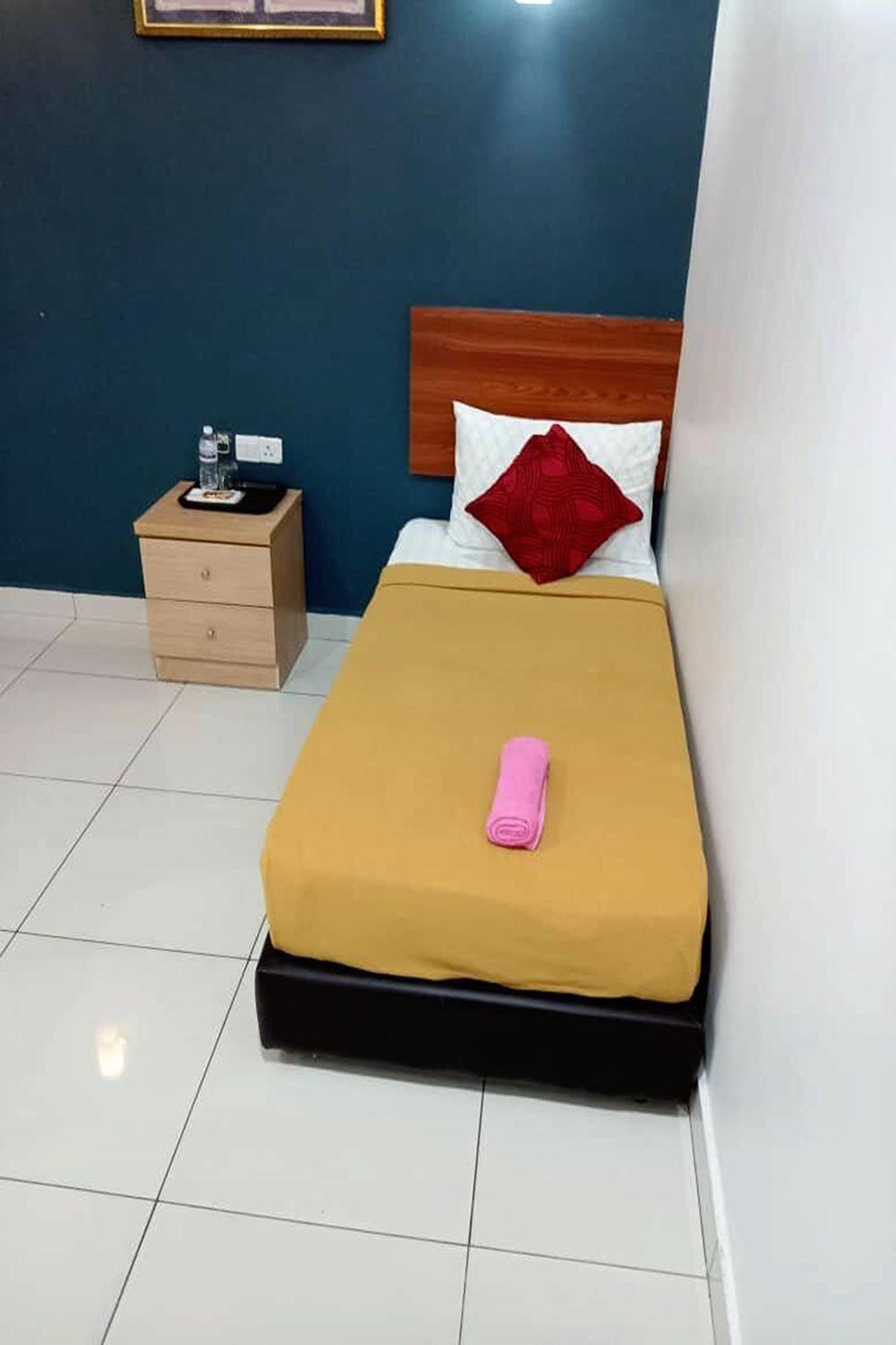 Coop Hotel Putrajaya & Cyberjaya Kampung Dengkil Extérieur photo