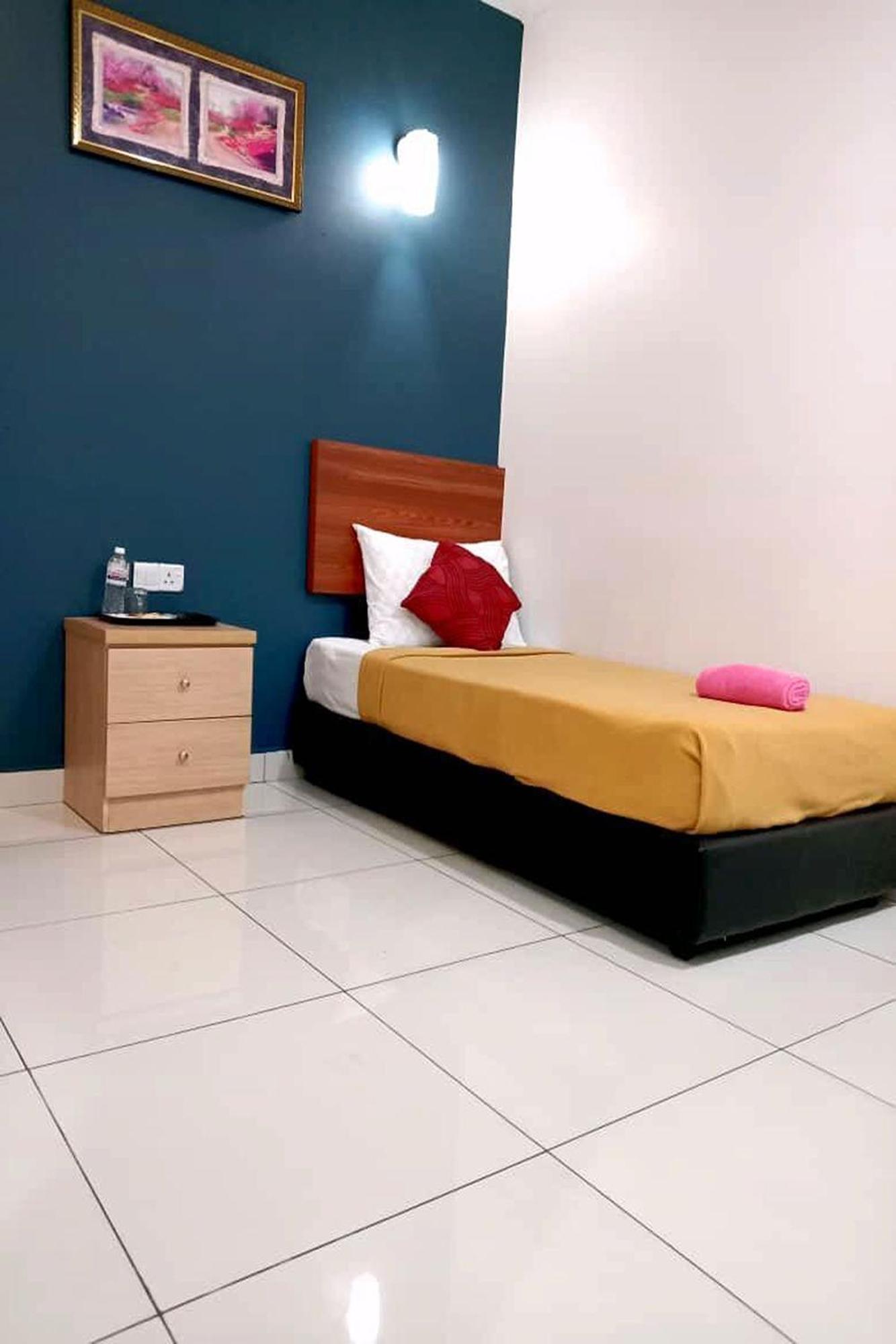 Coop Hotel Putrajaya & Cyberjaya Kampung Dengkil Extérieur photo
