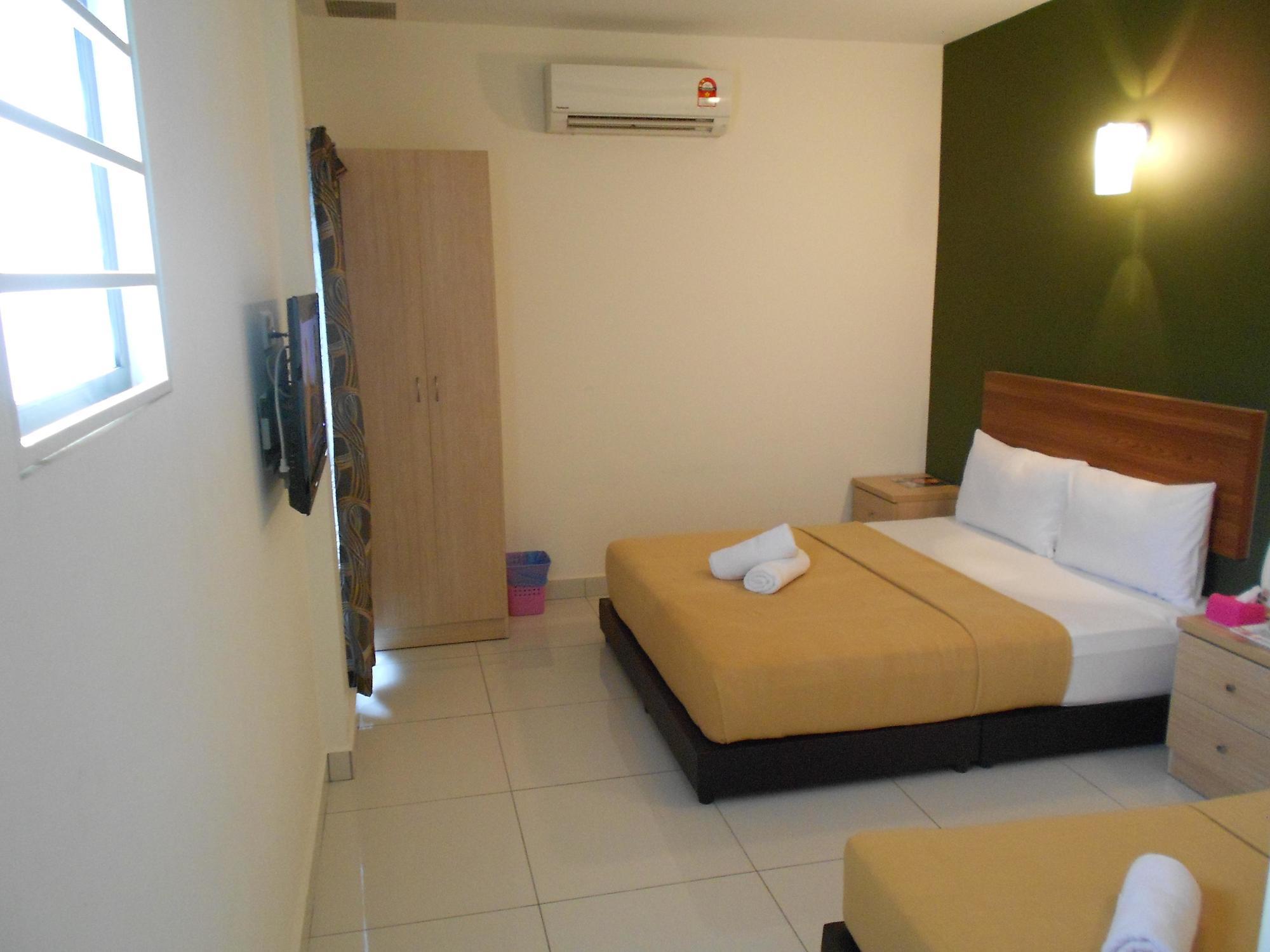 Coop Hotel Putrajaya & Cyberjaya Kampung Dengkil Extérieur photo