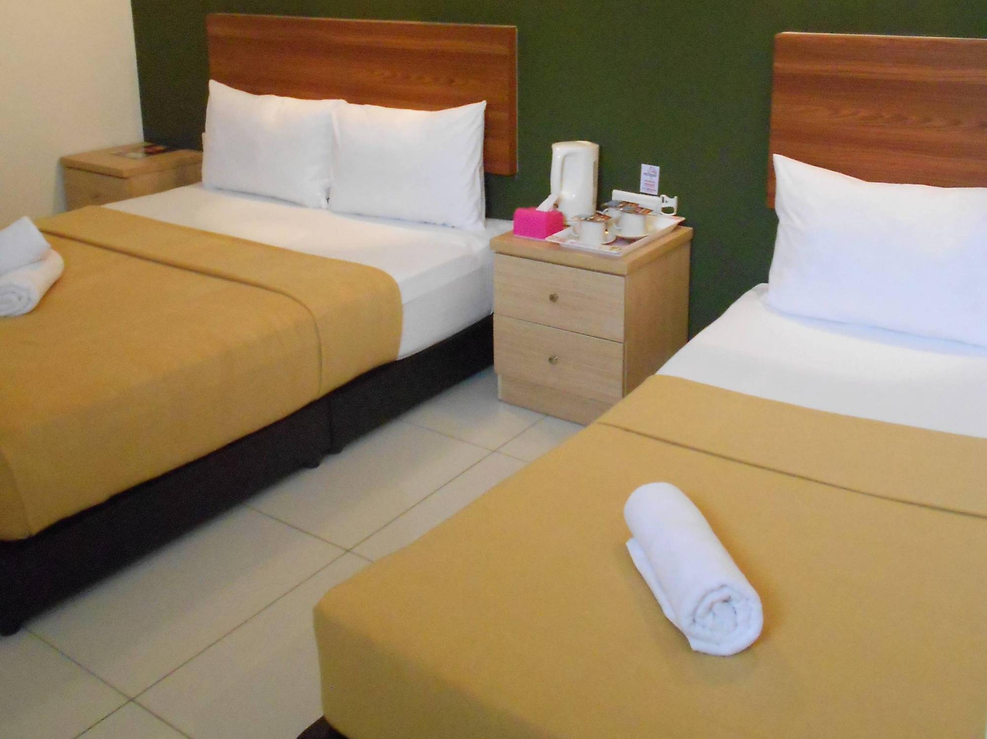 Coop Hotel Putrajaya & Cyberjaya Kampung Dengkil Extérieur photo